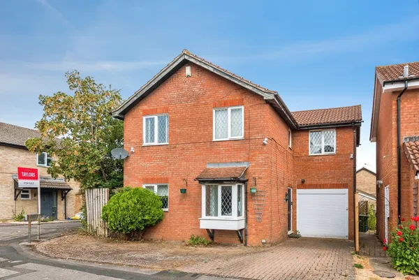 King Henry Drive, Grange Park, Swindo...
