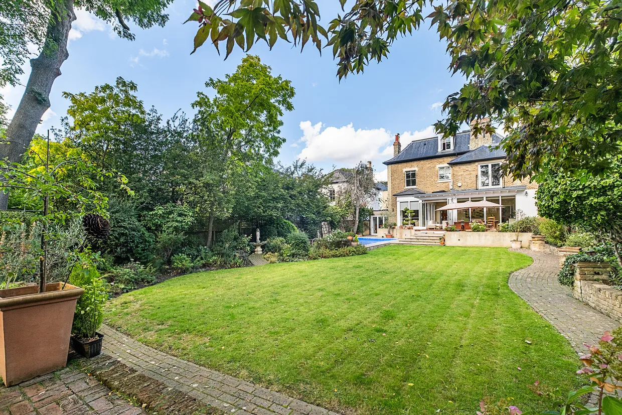 Liverpool Road, Kingston Upon Thames, KT2 photo 24