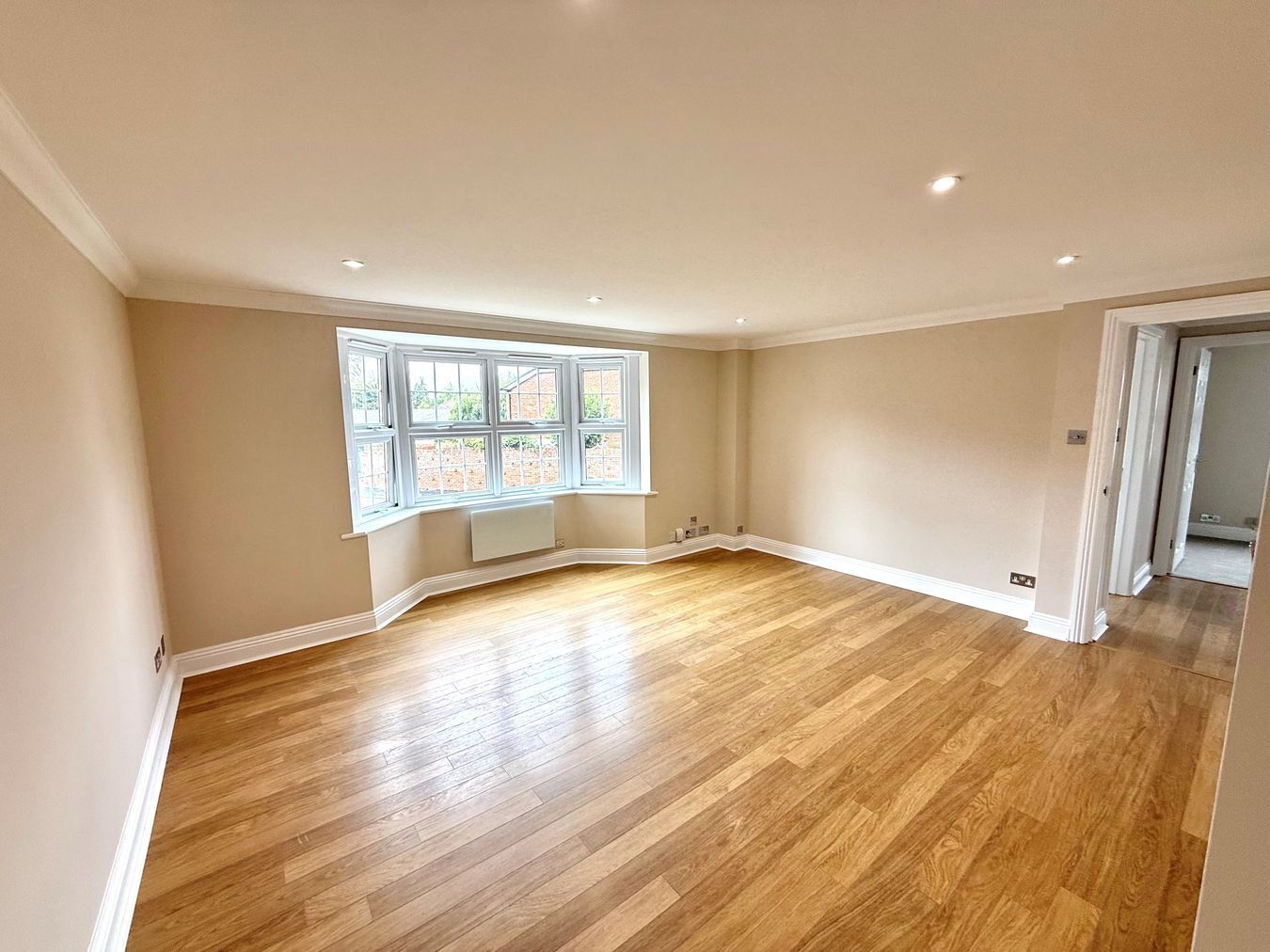 Milton Gardens, Wokingham, RG40 Image 2