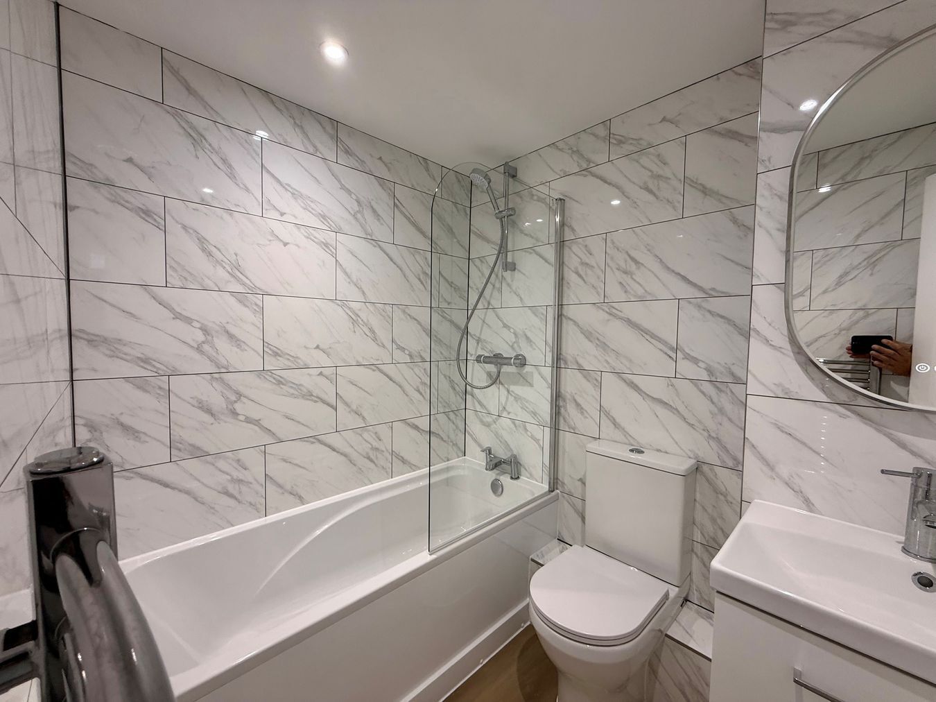 Milton Gardens, Wokingham, RG40 Image 5