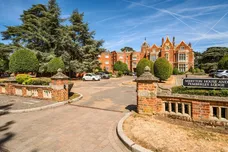 Longbourn, Windsor, SL4 photo 8