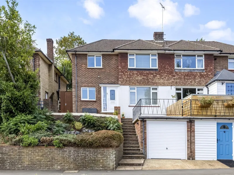 Property thumbnail 1 out of 3