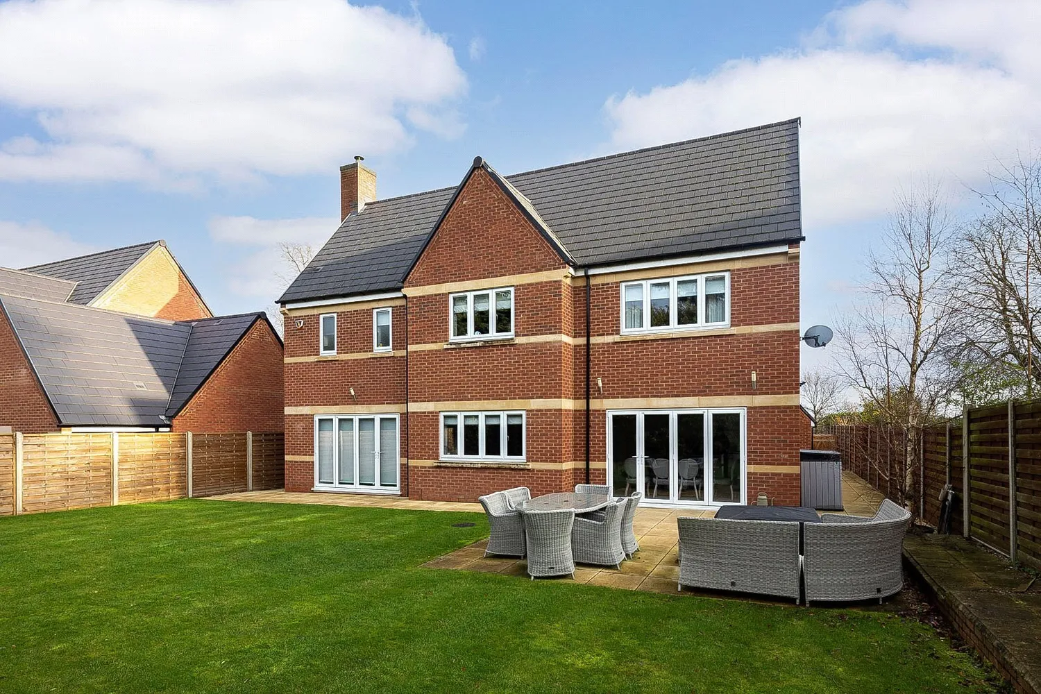 Dallington Park Road, Northampton, NN5 photo 19
