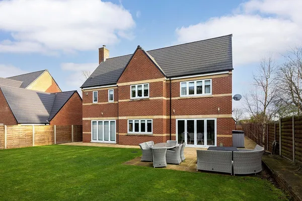 Dallington Park Road, Northampton, NN5 photo 19