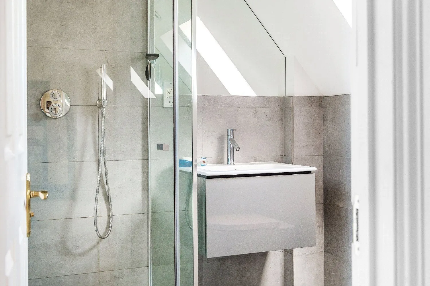 Hatchford Manor, Ockham Lane, KT11 photo 18
