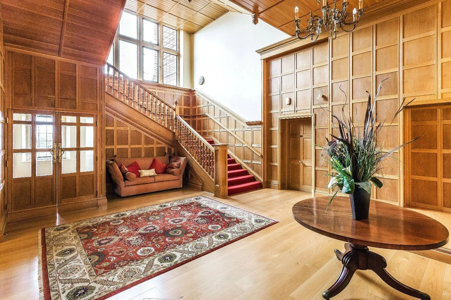 Hatchford Manor, Ockham Lane, KT11 photo 25