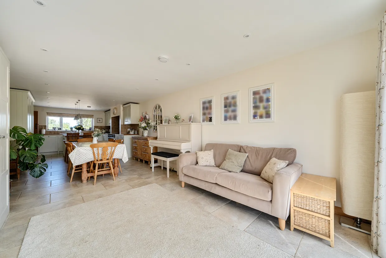 West View, Somerton, OX25 photo 11