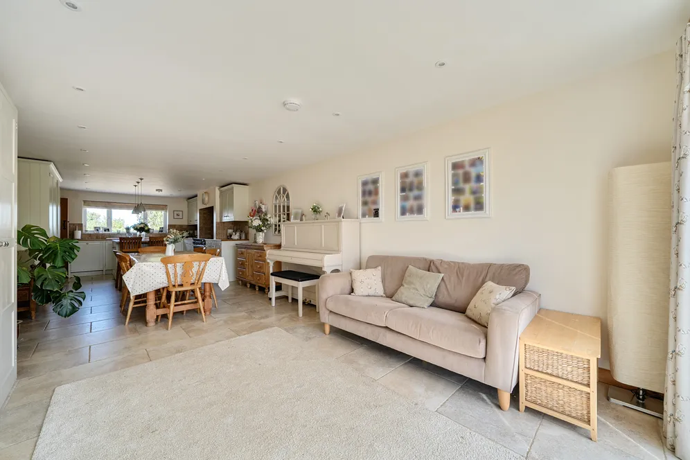 West View, Somerton, OX25 photo 11