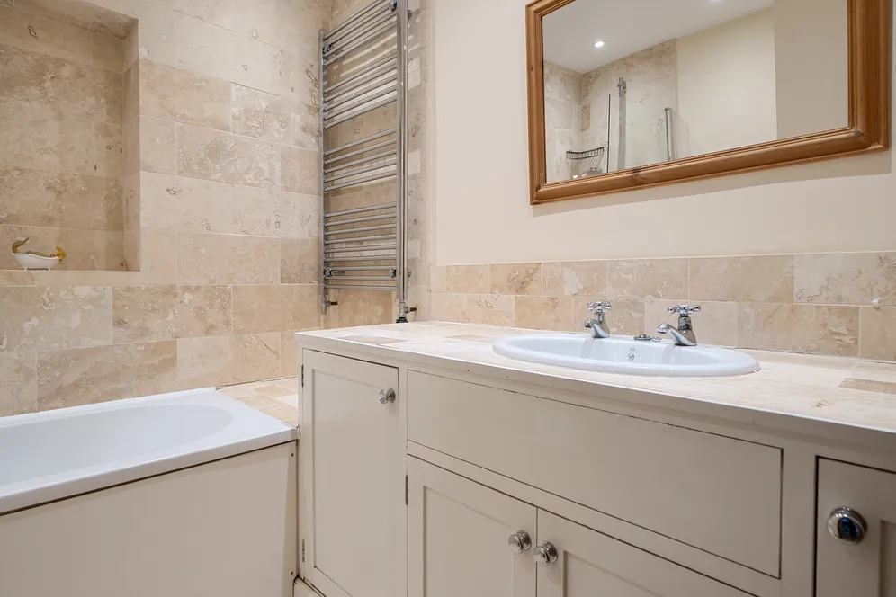 West View, Somerton, OX25 photo 14