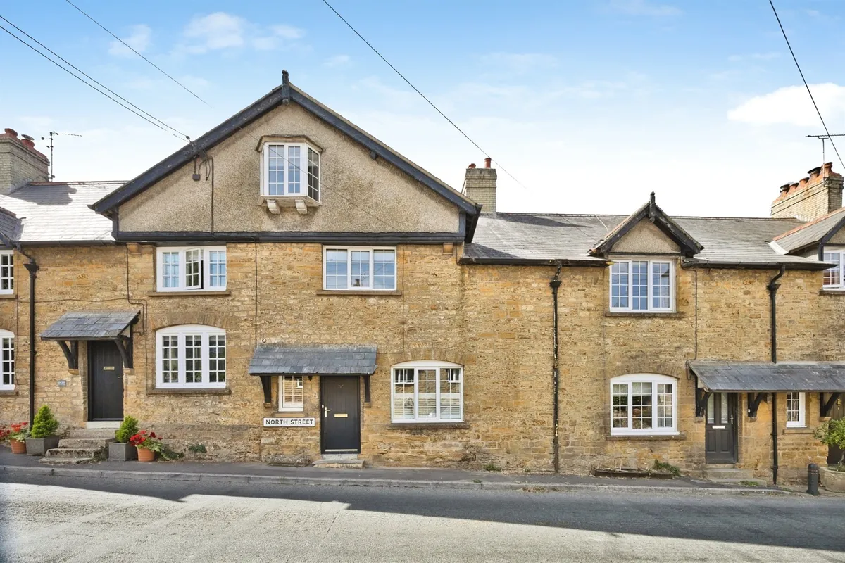 North Street, Haselbury Plucknett, CREWKERNE