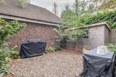 Meadow Close Richmond TW10 photo 13