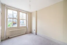 Tregarvon Road London SW11 photo 28