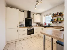Blackwater Drive, Aylesbury thumb 3
