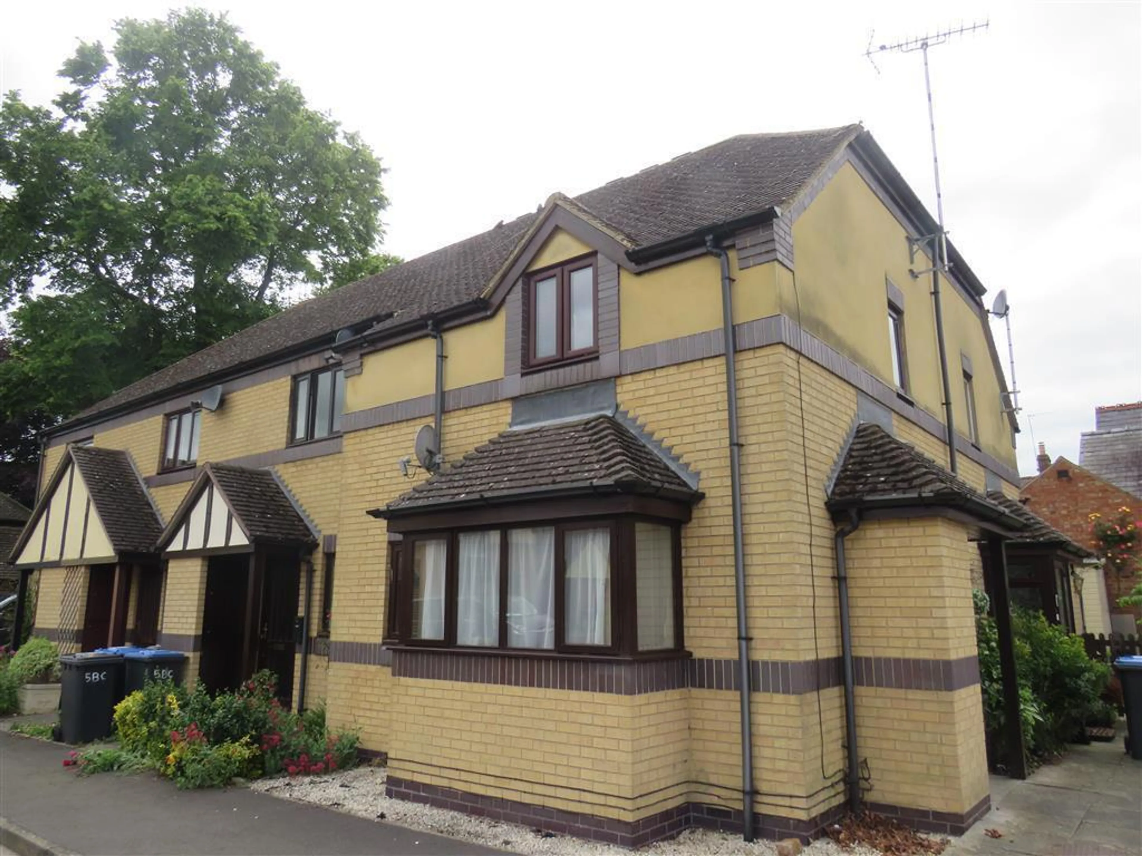 Property photo 0