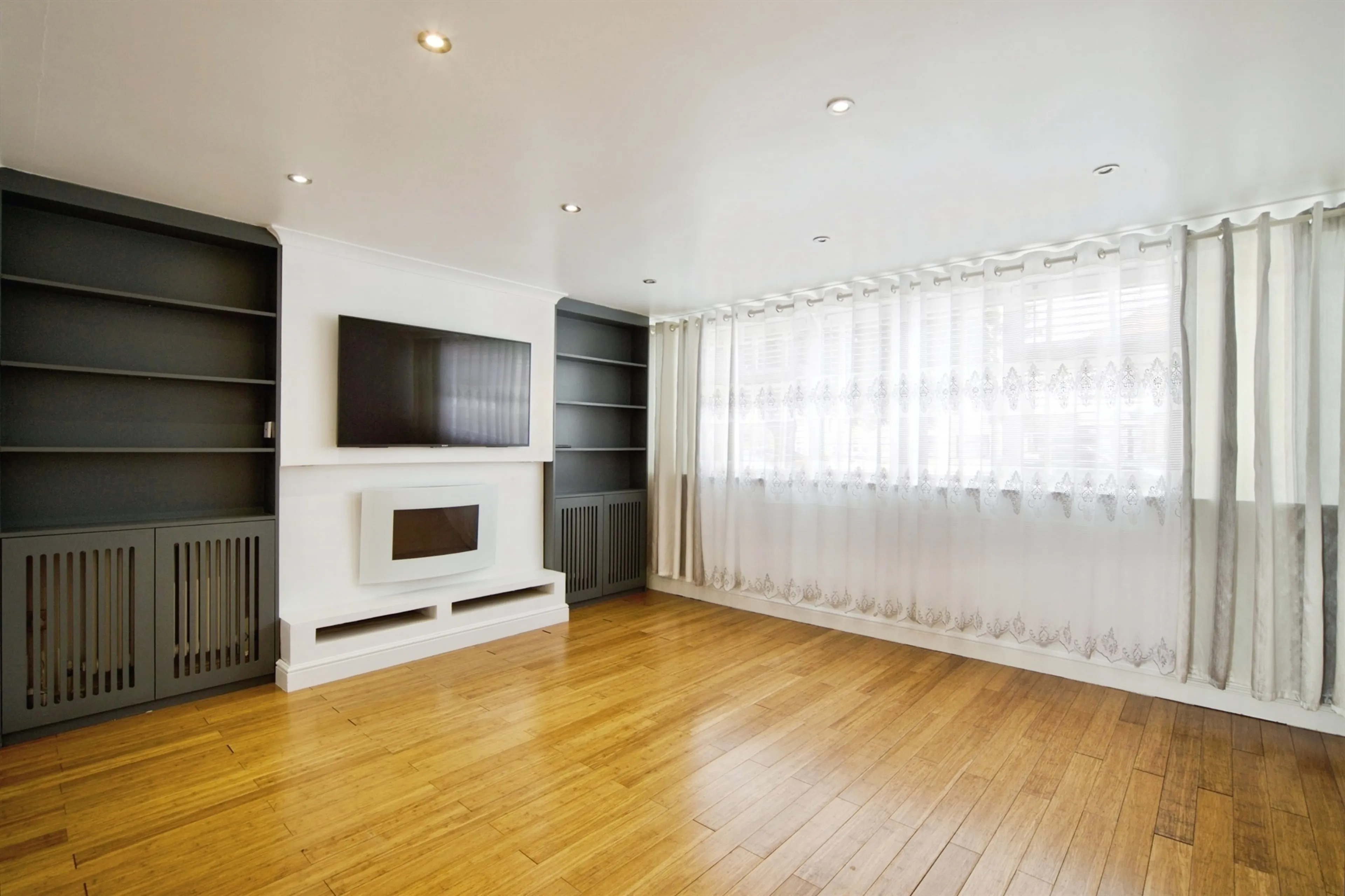 Property at Cherry Tree Lane, Rainham