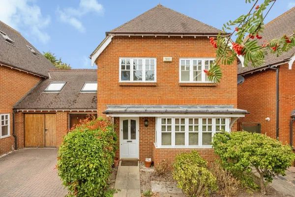 Walnut Tree Place, Send, Woking, Surr...