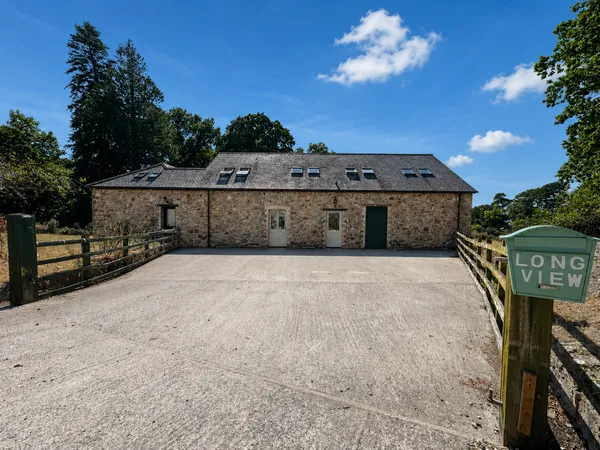 Whiteway Estate, Chudleigh
