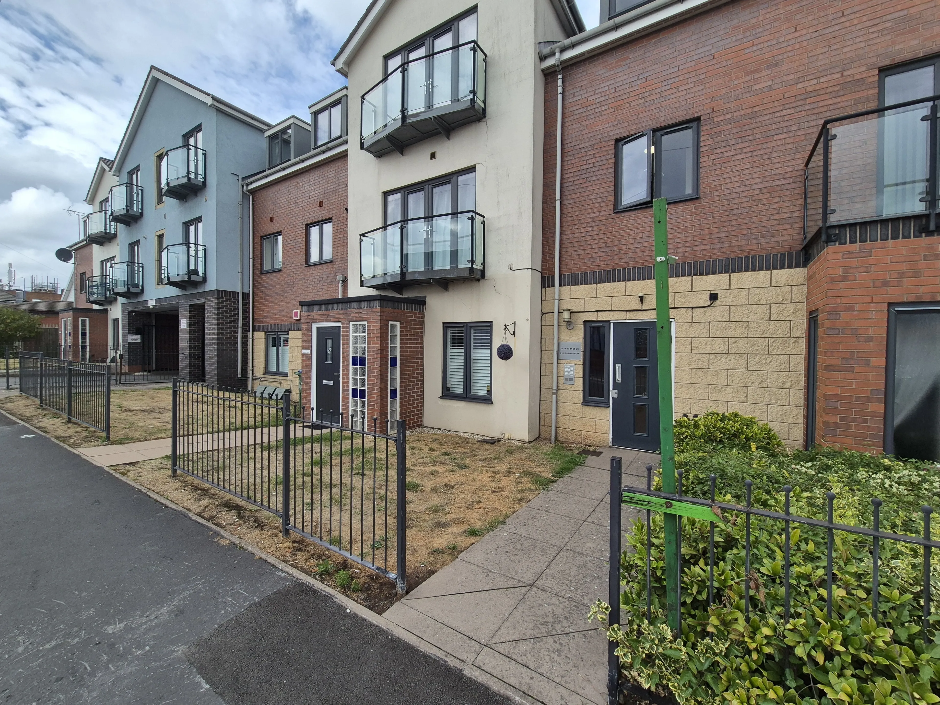 Property photo 0