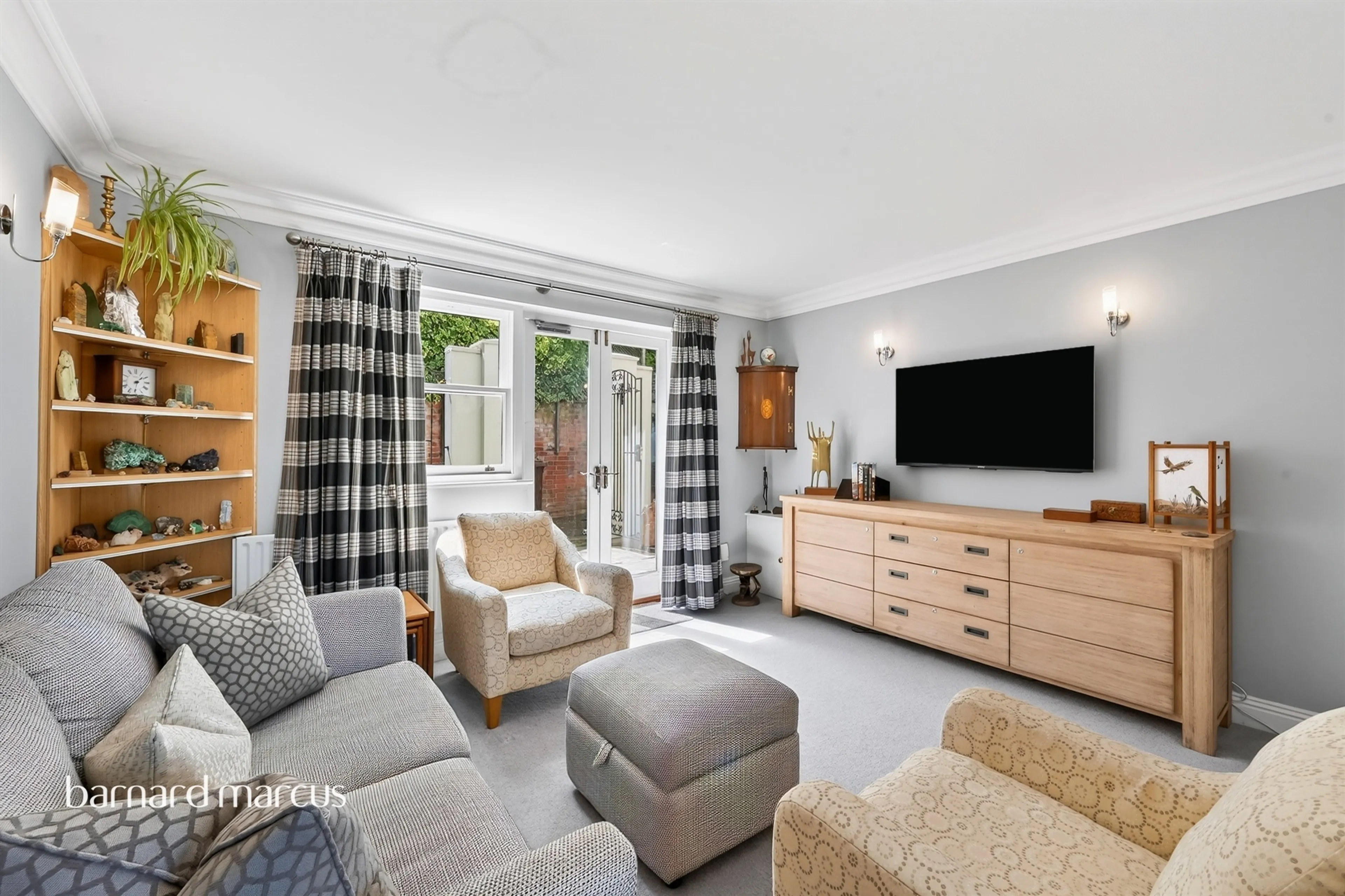 Property at Chalk Lane, Epsom