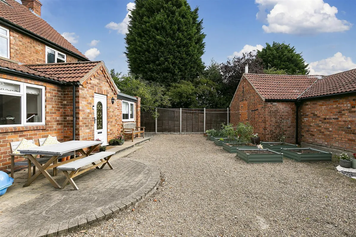 Newfield Lane, South Cave