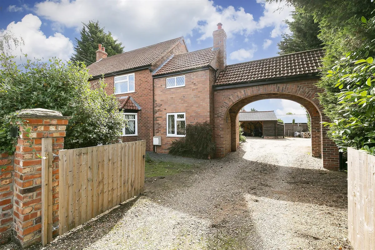 Newfield Lane, South Cave