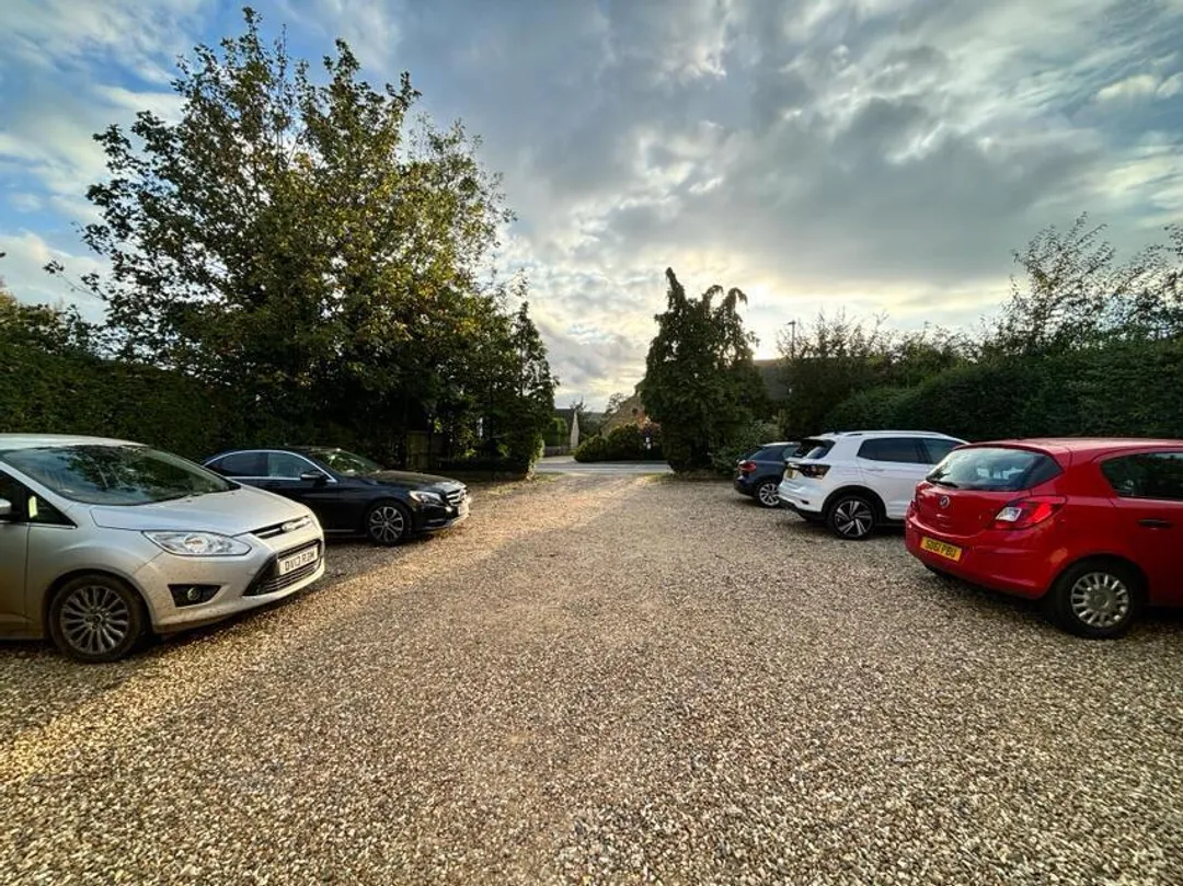 https://mr0.homeflow-assets.co.uk/files/photo/image/48156/0316/_x_/sefKYZbUWk2G3eWArkGDyQ.jpg