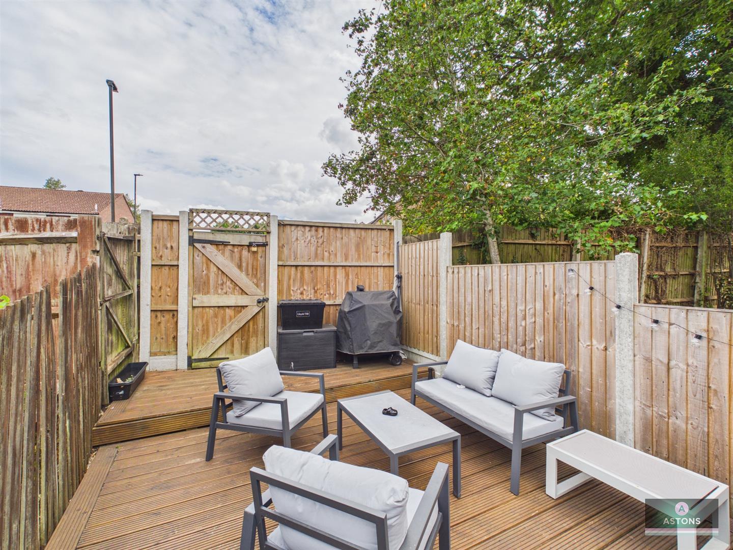 Prestwick Close, Ifield, Crawley Image 13