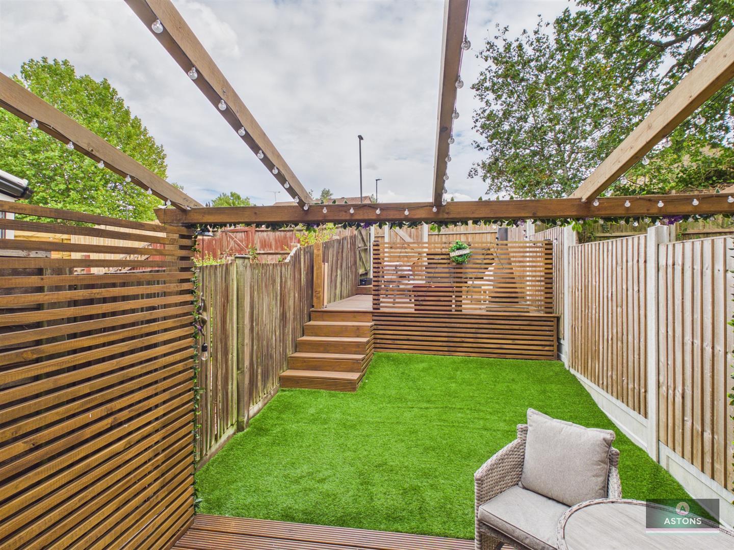 Prestwick Close, Ifield, Crawley Image 5
