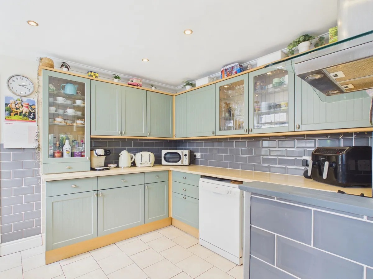 Kenilworth Road, Barry, CF63