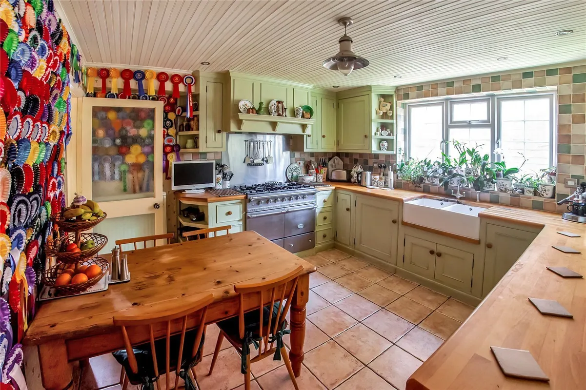 Glenwood Road, West Moors, Ferndown, Dorset, BH22