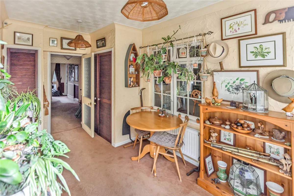 Glenwood Road, West Moors, Ferndown, Dorset, BH22