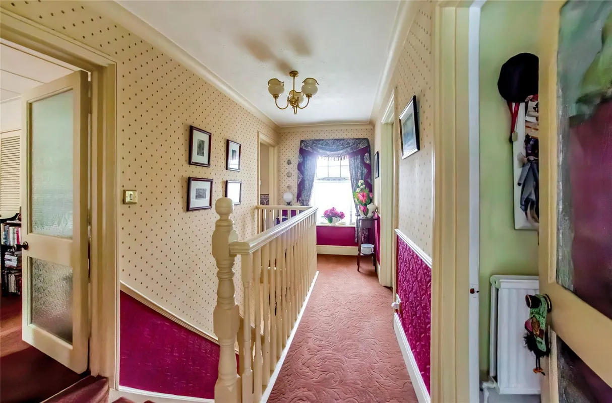 Glenwood Road, West Moors, Ferndown, Dorset, BH22
