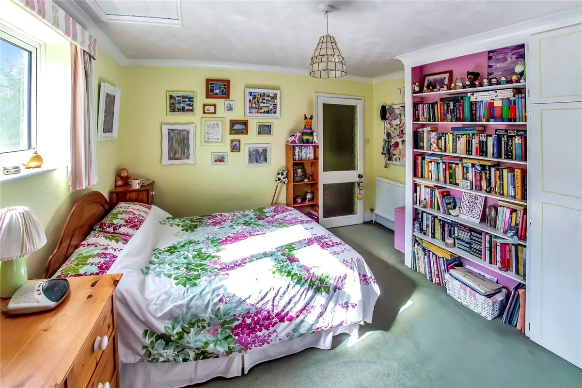 Glenwood Road, West Moors, Ferndown, Dorset, BH22
