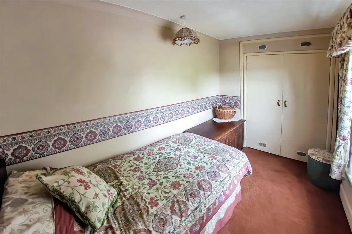 Glenwood Road, West Moors, Ferndown, Dorset, BH22