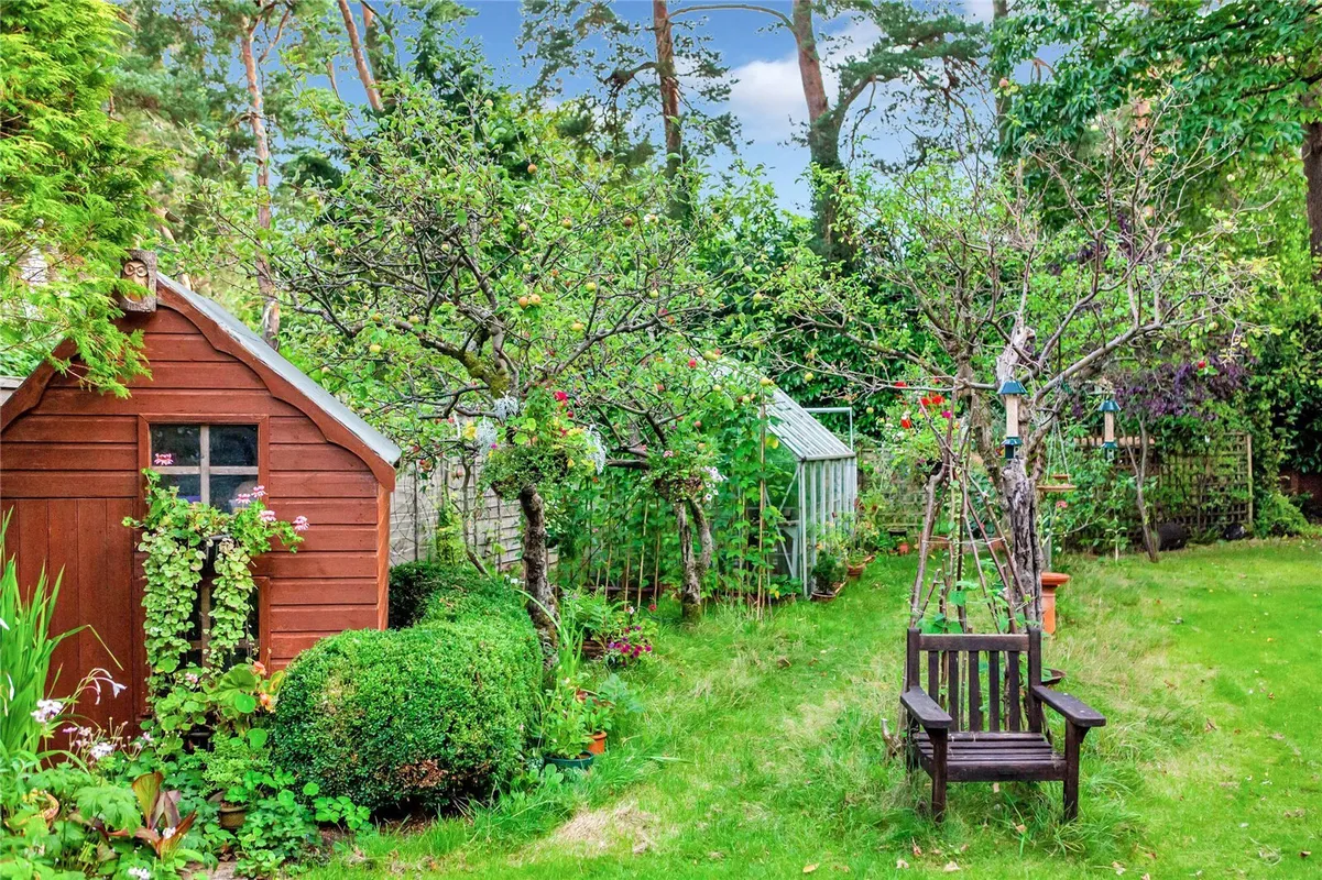 Glenwood Road, West Moors, Ferndown, Dorset, BH22