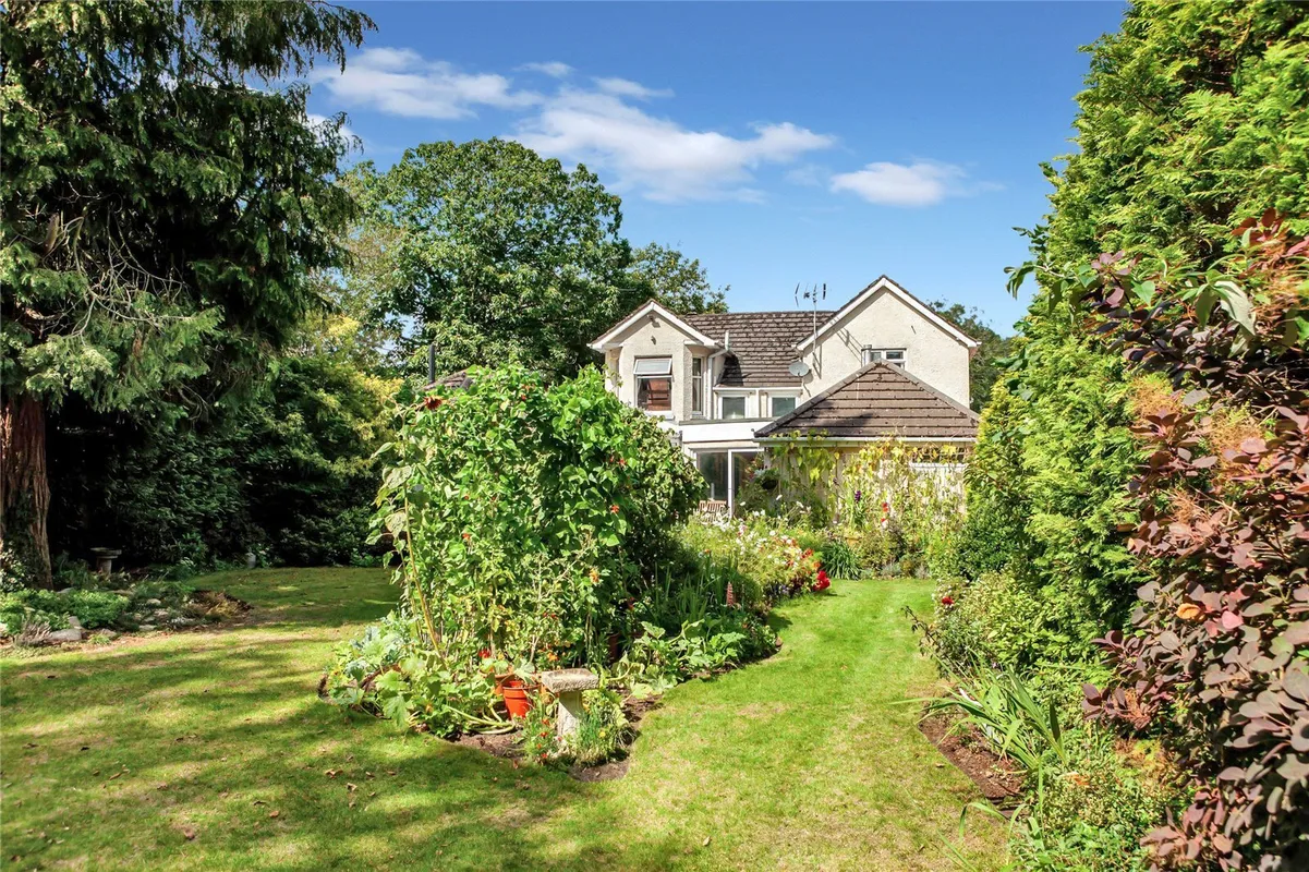 Glenwood Road, West Moors, Ferndown, Dorset, BH22