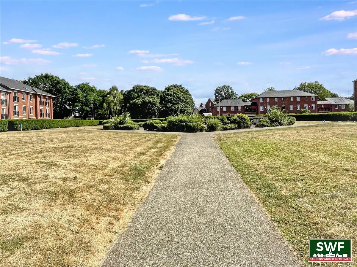 Lowbridge Walk, Bilston