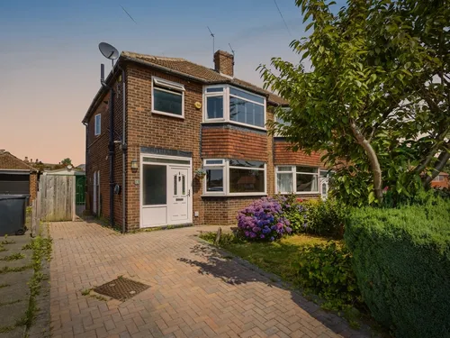 Kelmscott Crescent, LEEDSphoto