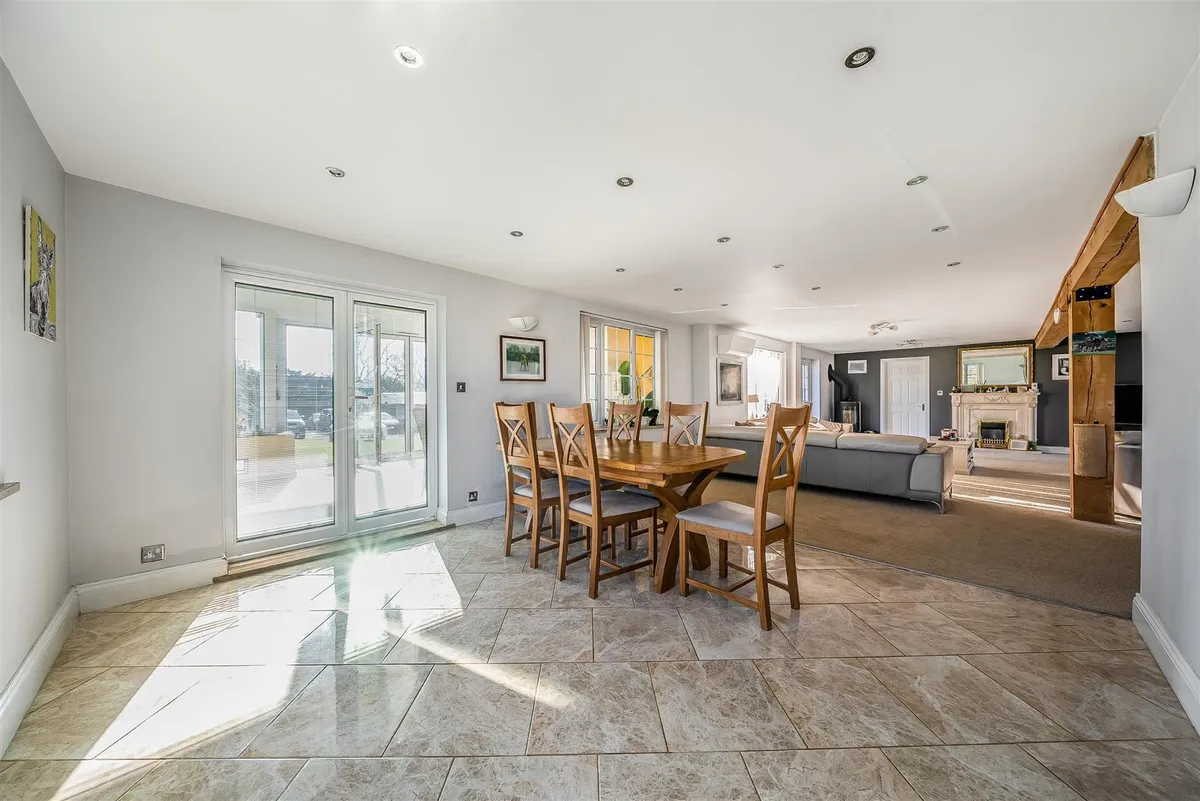Price Range £1.2m-£1.25m | rural mid Kent