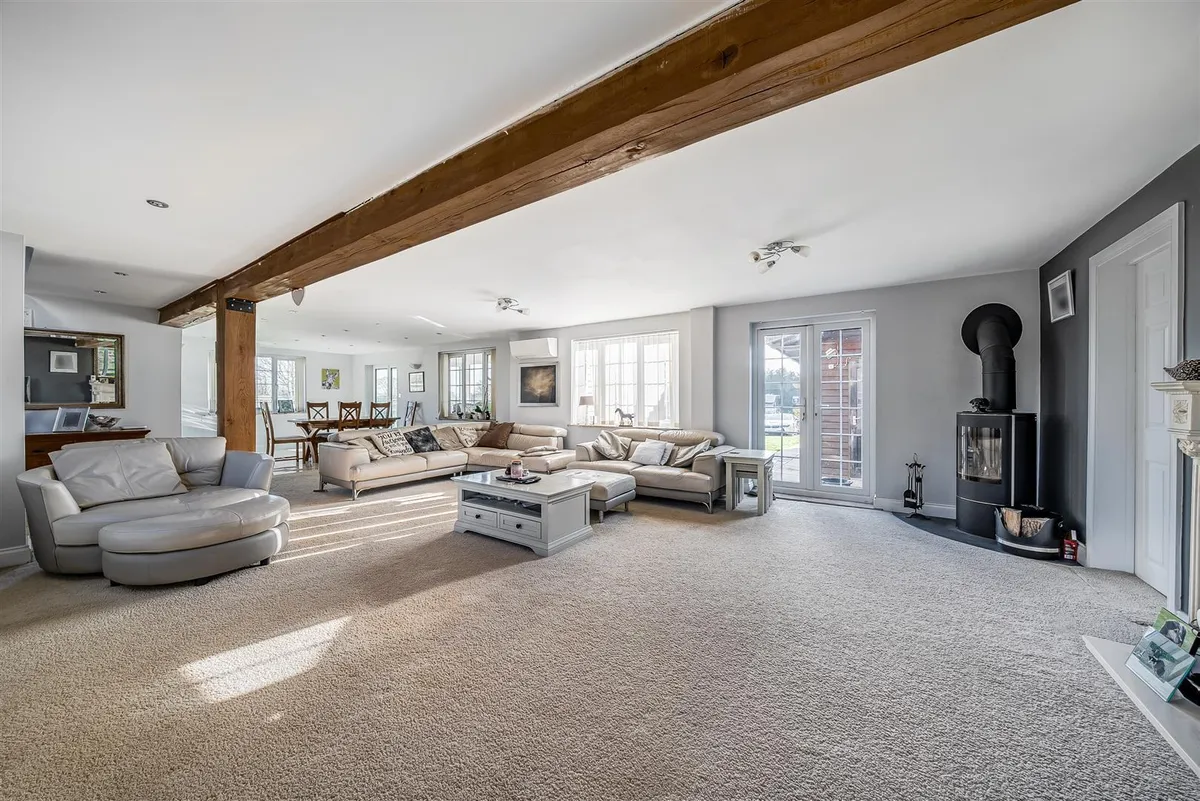Price Range £1.2m-£1.25m | rural mid Kent