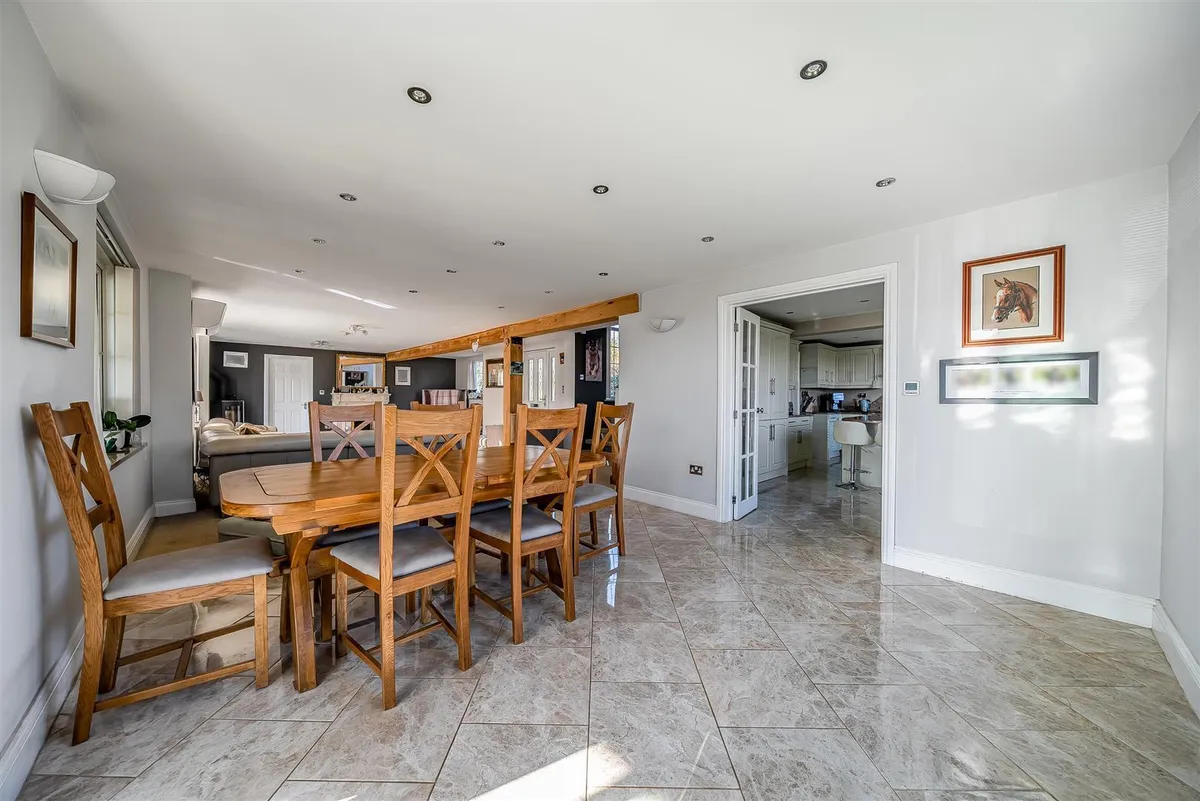 Price Range £1.2m-£1.25m | rural mid Kent