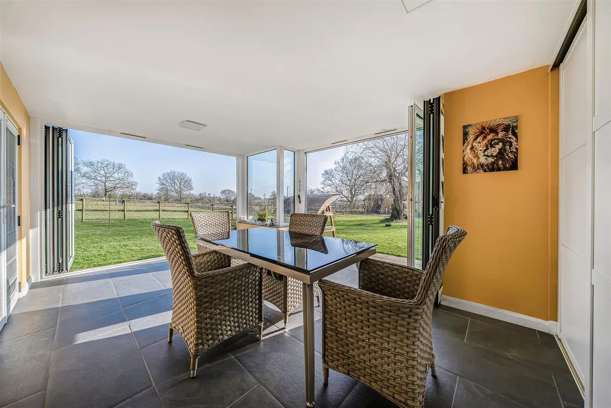Price Range £1.2m-£1.25m | rural mid Kent