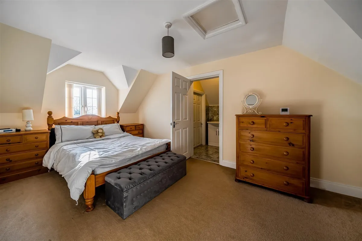 Price Range £1.2m-£1.25m | rural mid Kent