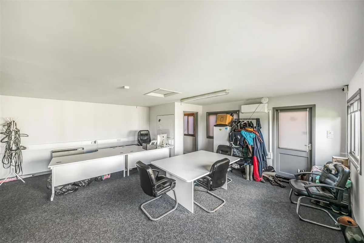 Price Range £1.2m-£1.25m | rural mid Kent