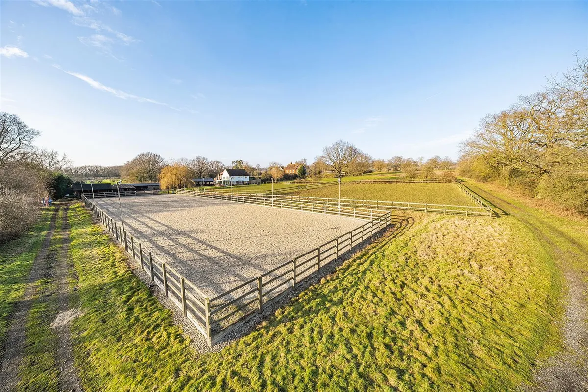 Price Range £1.2m-£1.25m | rural mid Kent