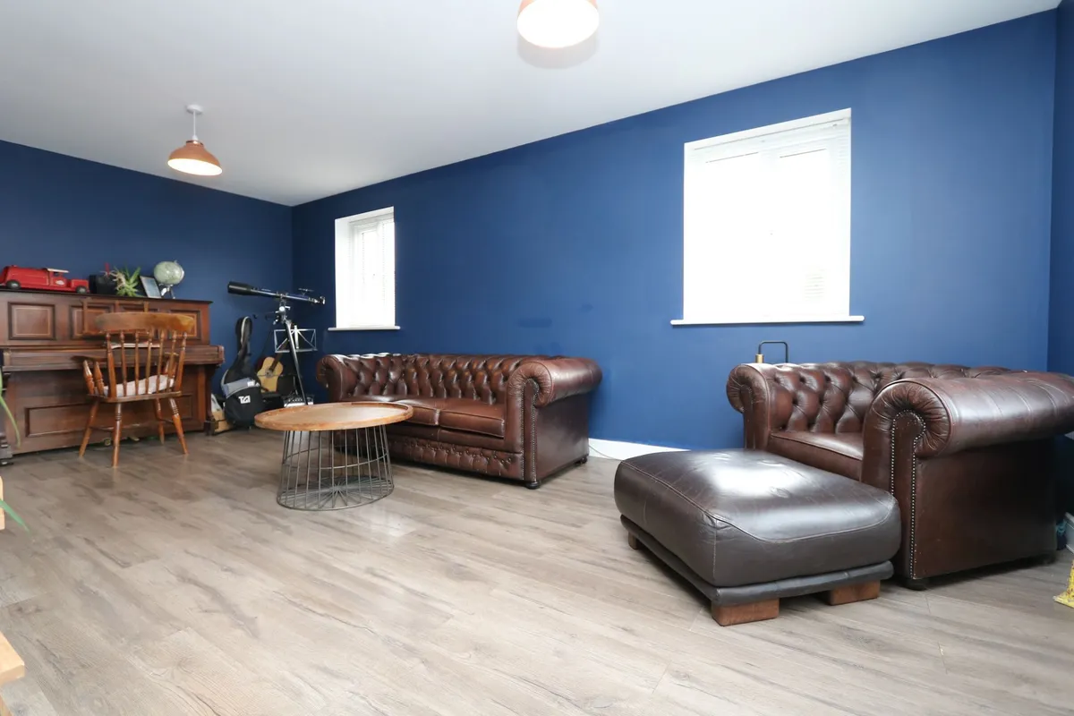 Railway Road, Rhoose CF62