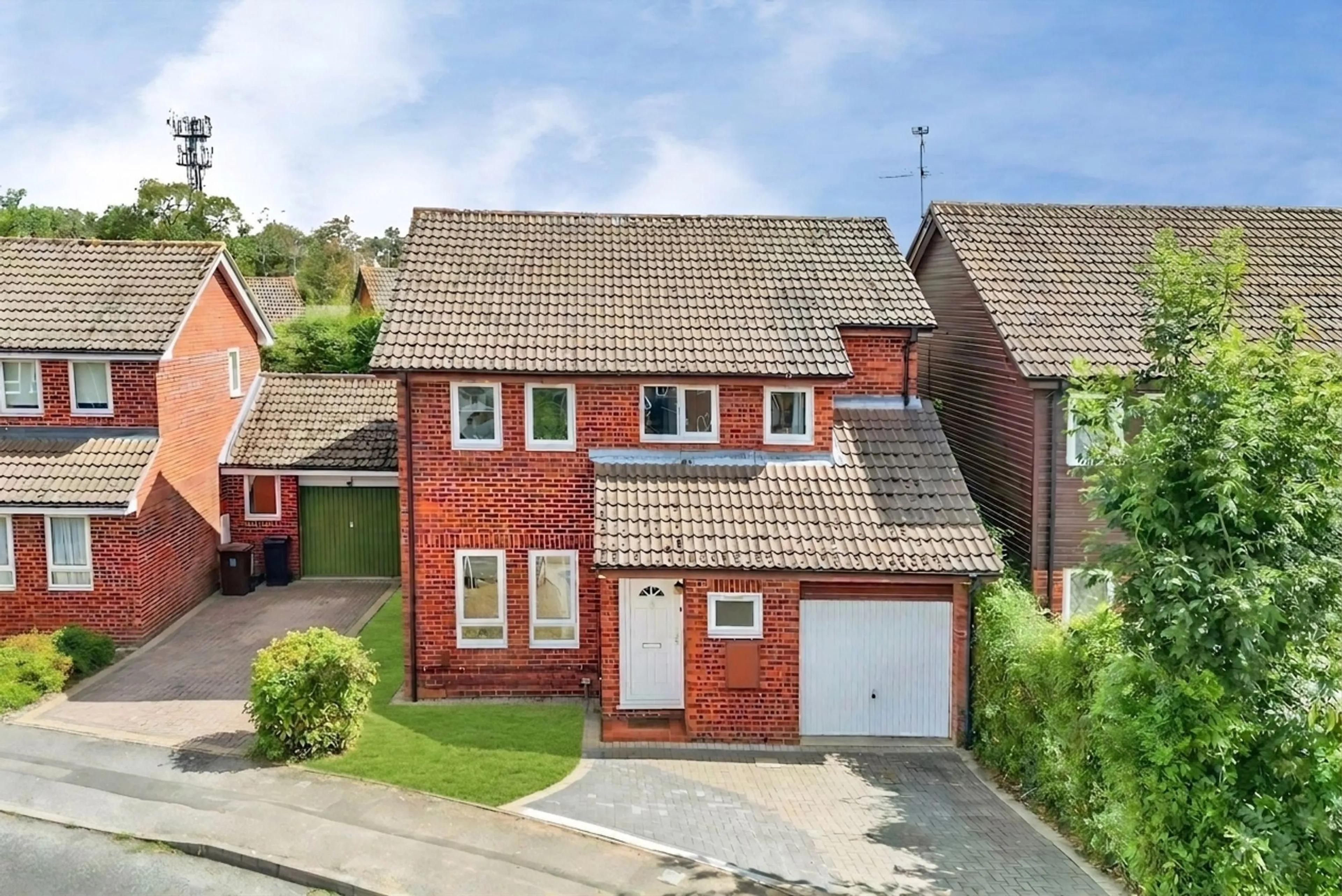 Property at Beaconsfield Way, Earley, RG6