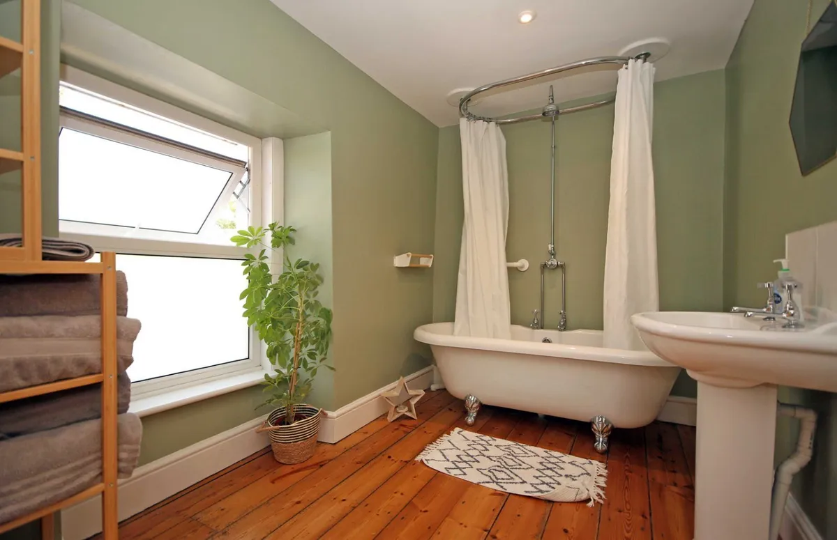Coetmor Mount, Bethesda, Bangor, Gwynedd, LL57