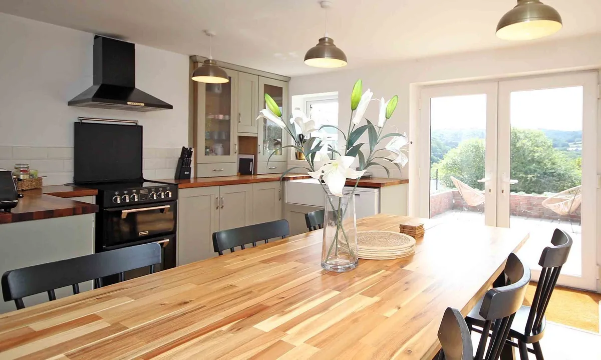 Coetmor Mount, Bethesda, Bangor, Gwynedd, LL57