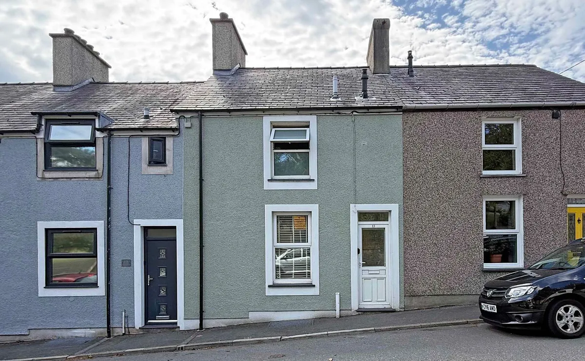 Coetmor Mount, Bethesda, Bangor, Gwynedd, LL57